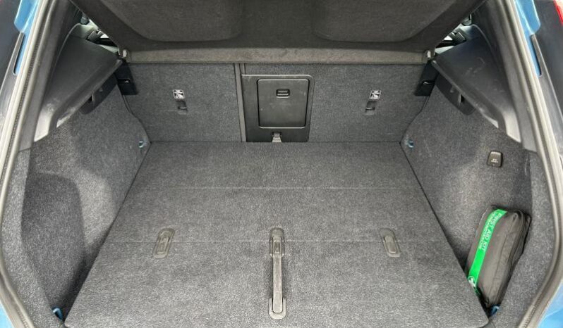 Volvo XC40 B3 / Mild Hybrid / Core complet