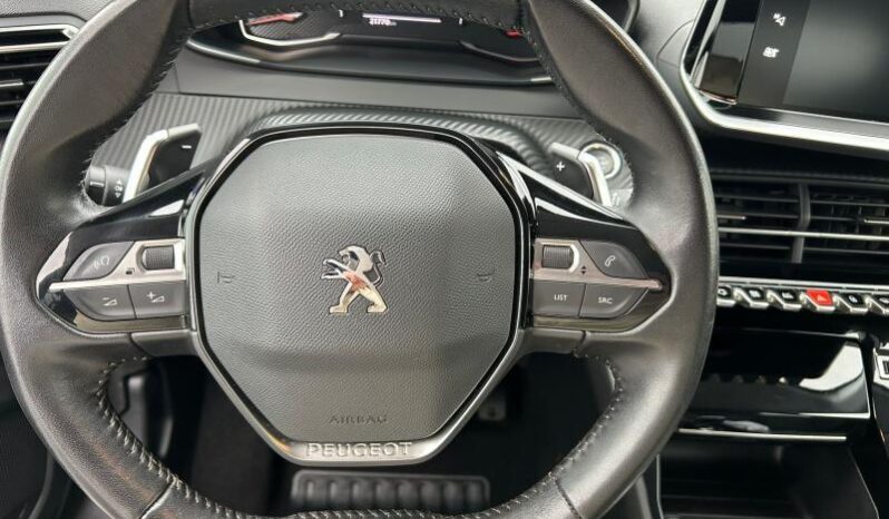 Peugeot 208 Allure / EAT8 / Carplay complet