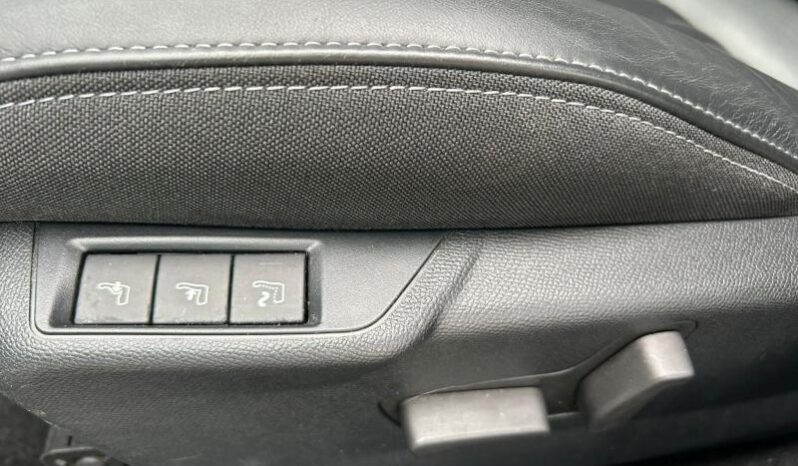 Peugeot 208 GT / EAT8 / Cuir! / Pano complet