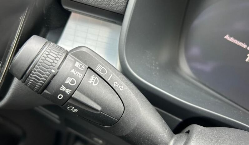 Volvo XC40 B3 / Mild Hybrid / Core complet