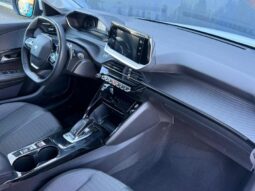 Peugeot 208 Allure / EAT8 / Carplay complet