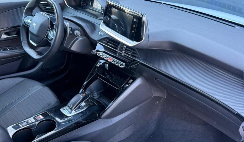 Peugeot 208 Allure / EAT8 / Carplay complet