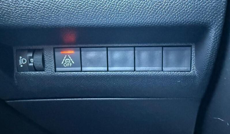 Peugeot 2008 Active / sièges chauffants / 130ch complet