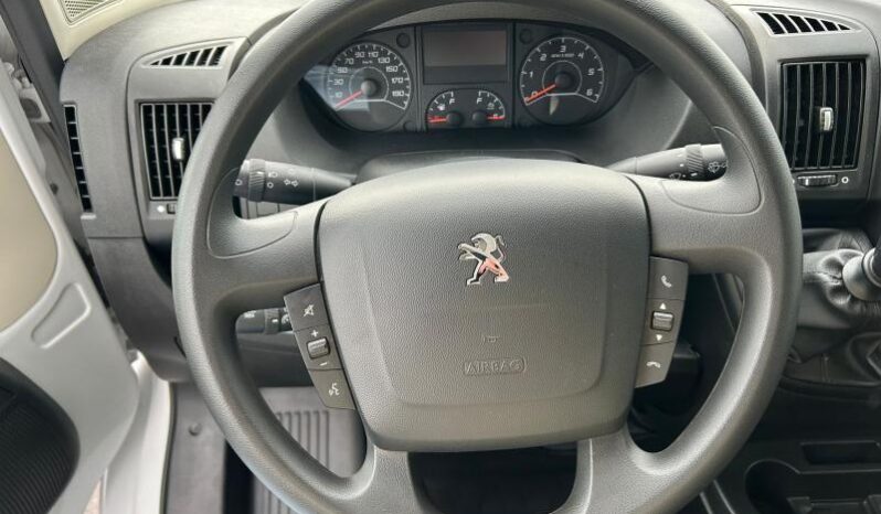 Peugeot Boxer L2H2 / 140ch / 2.2 BlueHDi complet