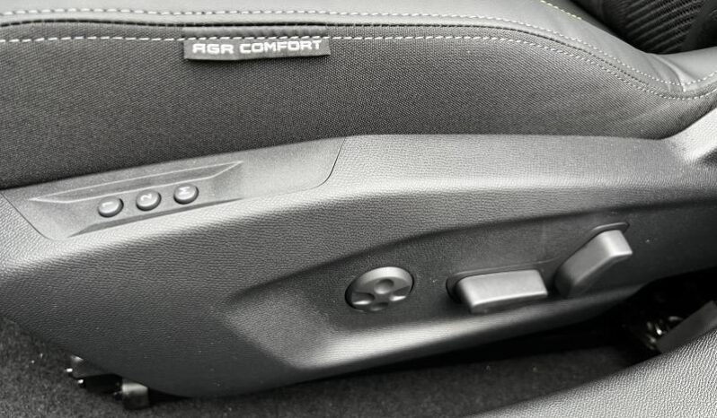 Peugeot 308 GT HYBRID complet