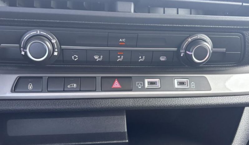 Citroen Jumpy Taille M / 2.0 BlueHDI / Carplay complet