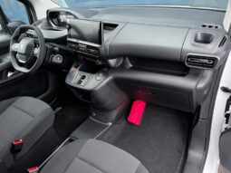 Peugeot Partner LIGHT STANDARD / EAT8 / 130ch complet