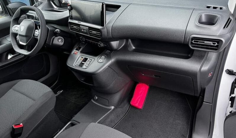 Peugeot Partner LIGHT STANDARD / EAT8 / 130ch complet