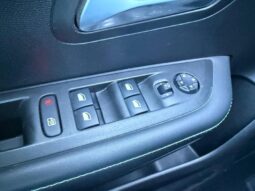 Peugeot 208 Allure / EAT8 / Carplay complet