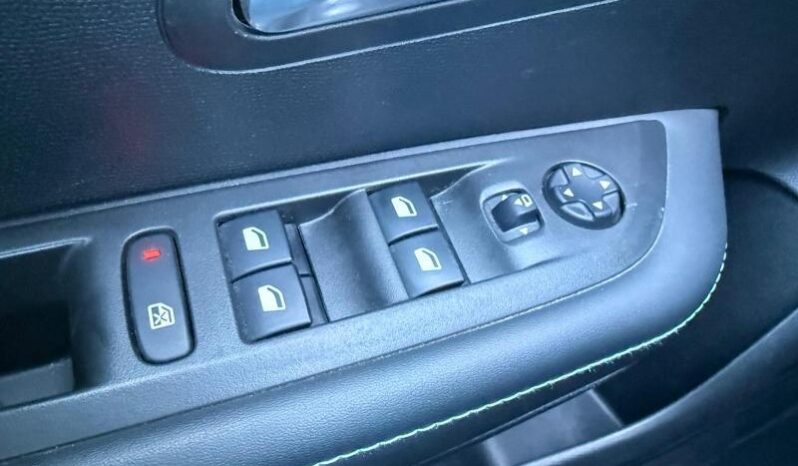 Peugeot 208 Allure / EAT8 / Carplay complet