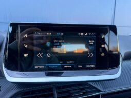 Peugeot 208 Allure / EAT8 / Carplay complet