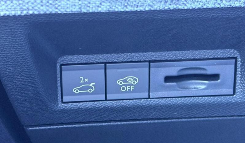 Peugeot 3008 GT / Hybrid 145 e-DSC6 complet