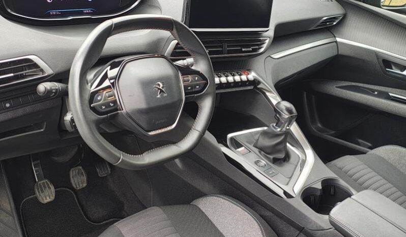 Peugeot 5008 Style / 7 places / 1.5 BlueHDI complet