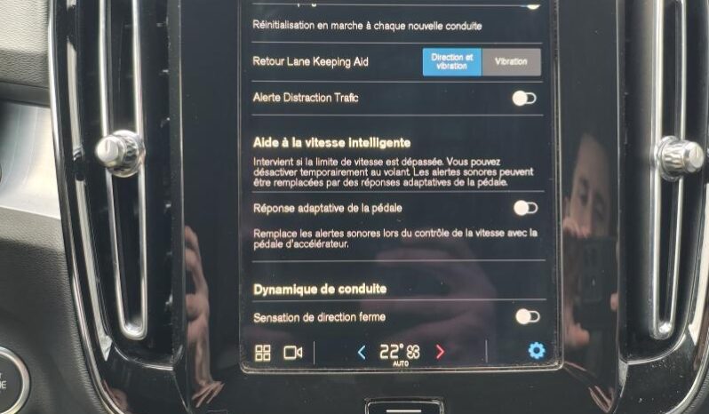 Volvo XC40 B3 / Mild Hybrid / Core complet