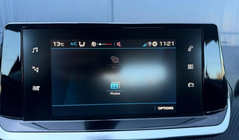 Peugeot 2008 Active / sièges chauffants / 130ch complet