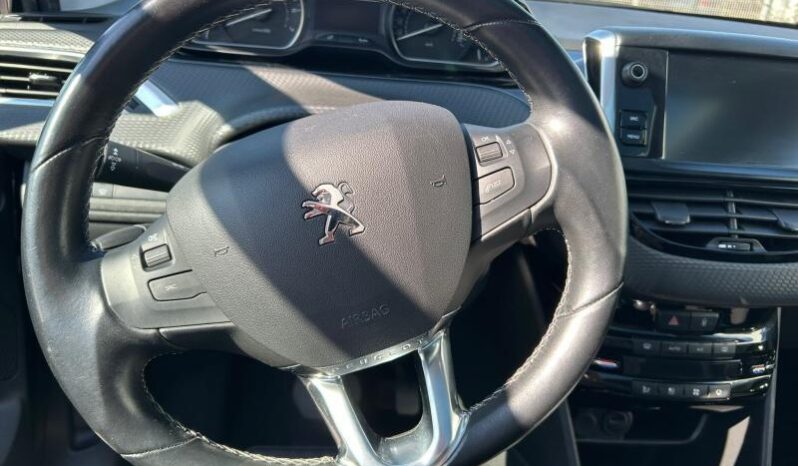 Peugeot 208 EAT6 / Tech Edition complet
