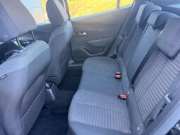 Peugeot 2008 Active / sièges chauffants / 130ch complet