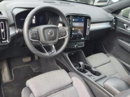 Volvo XC40 B3 / Mild Hybrid / Core complet