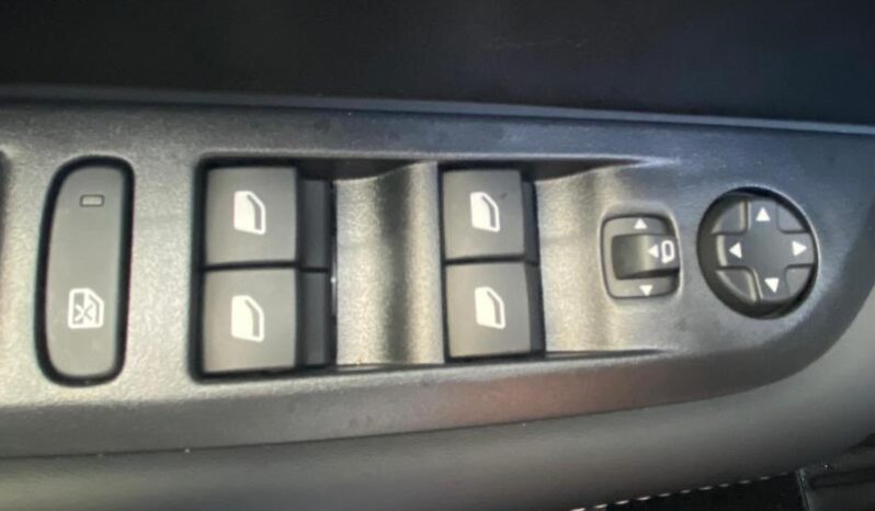 Peugeot 208 Allure / e-DCS6 complet