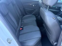 Peugeot 208 Allure / EAT8 / Carplay complet