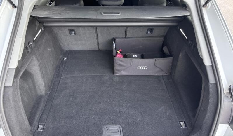 Audi A4 Avant / S-Line / S-Tronic / 35 TFSI complet