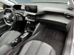 Peugeot 208 Allure / MHEV / E-DSC6 complet