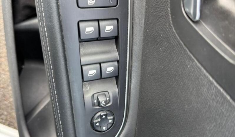 Peugeot 5008 Allure / EAT8 / 7 Places complet