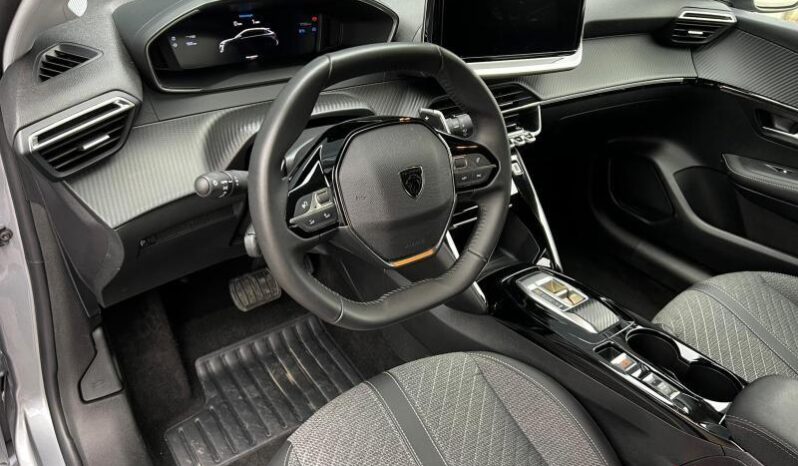 Peugeot 208 Allure / MHEV / E-DSC6 complet