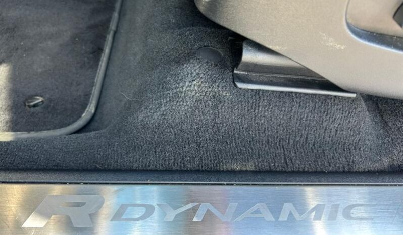 Land Rover Discovery Sport R-Dynamics / 2.0 TD4 / 163ch complet