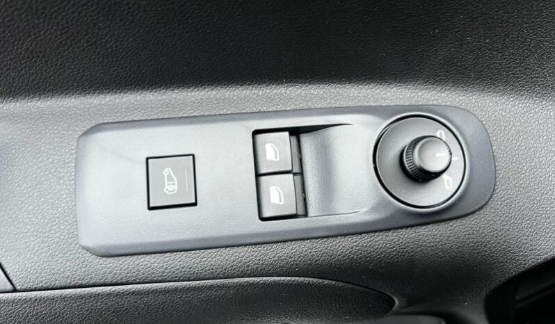 Peugeot Partner LIGHT STANDARD / EAT8 / 130ch complet