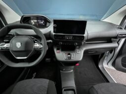 Peugeot Partner LIGHT STANDARD / EAT8 / 130ch complet