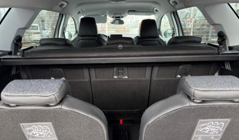 Peugeot 5008 Allure / EAT8 / 7 Places complet