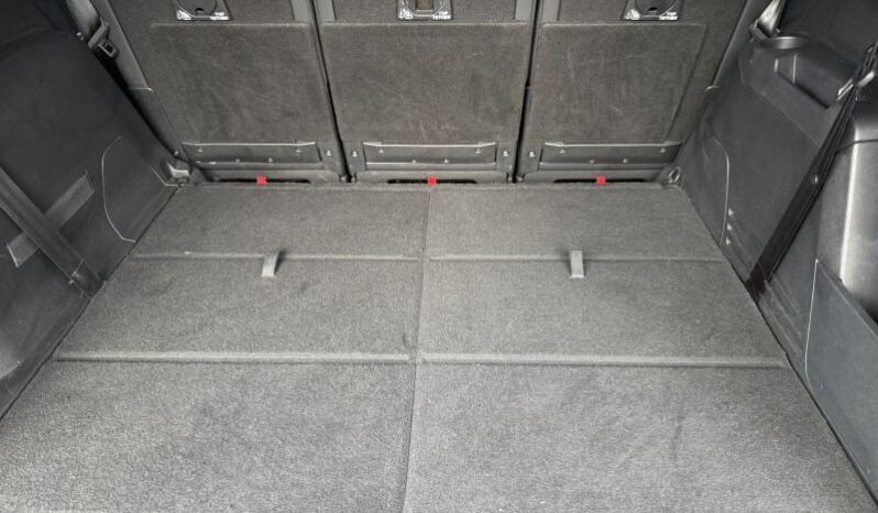 Peugeot 5008 Allure / EAT8 / 7 Places complet