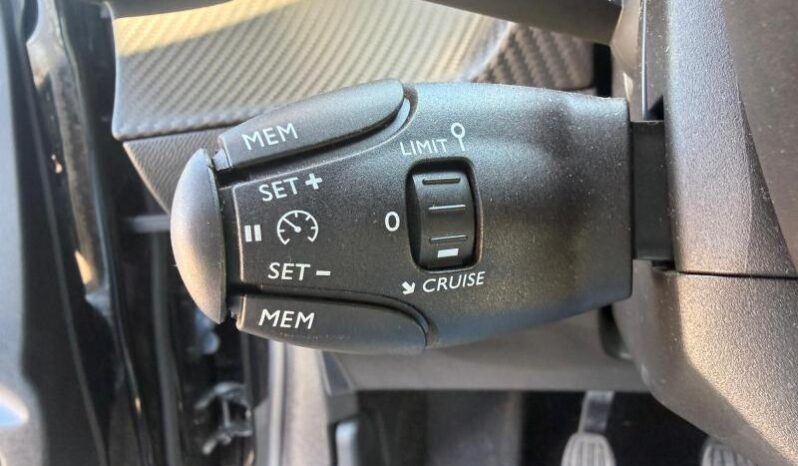 Peugeot 208 Allure / GPS / Carplay complet