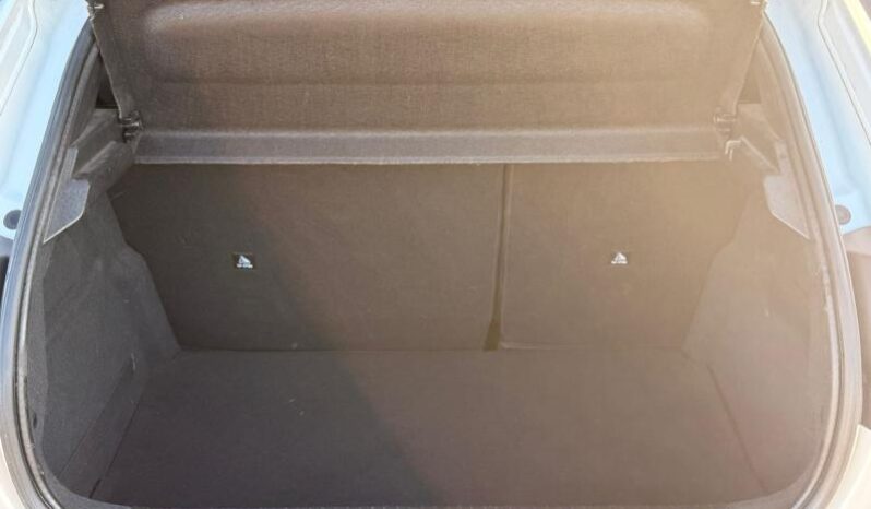 Peugeot 208 Active / 100ch / Carplay complet