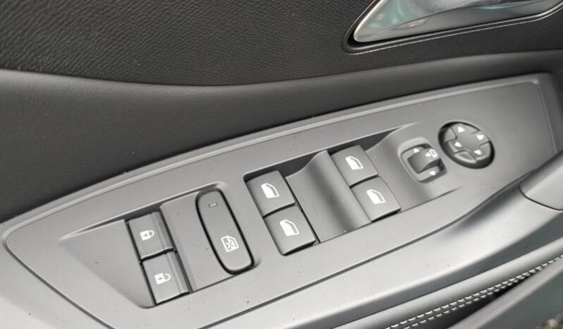 Peugeot 308 Allure / Hybrid / Dispo avril 26 complet