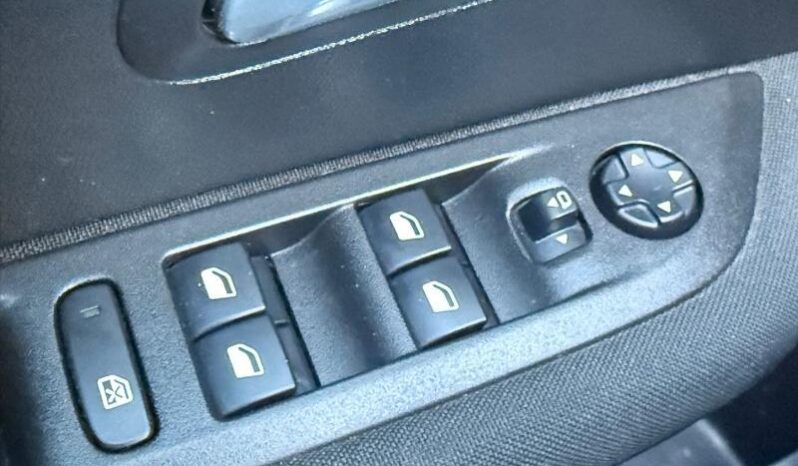 Peugeot 208 Active / 100ch / Carplay complet