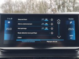 Peugeot 5008 Style / 7 places / 1.5 BlueHDI complet