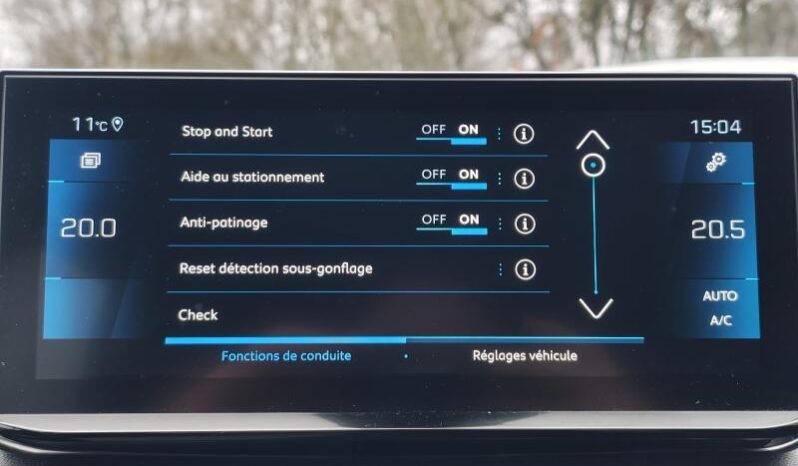 Peugeot 5008 Style / 7 places / 1.5 BlueHDI complet