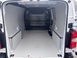 Citroen Jumpy Taille M / 2.0 BlueHDI / Carplay complet