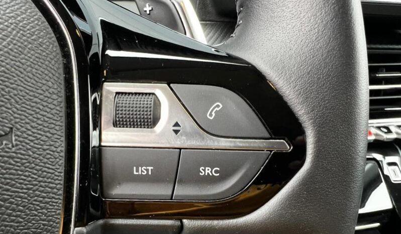 Peugeot 208 Allure / MHEV / E-DSC6 complet