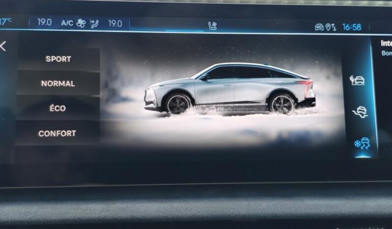 DS Automobiles N°8 LONG RANGE / JULES VERNE complet