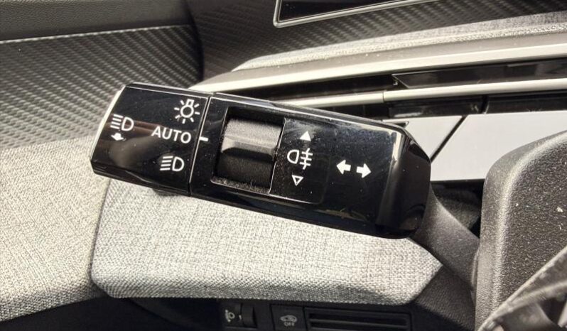 Peugeot 5008 Allure / E-DSC6 / Hybrid complet