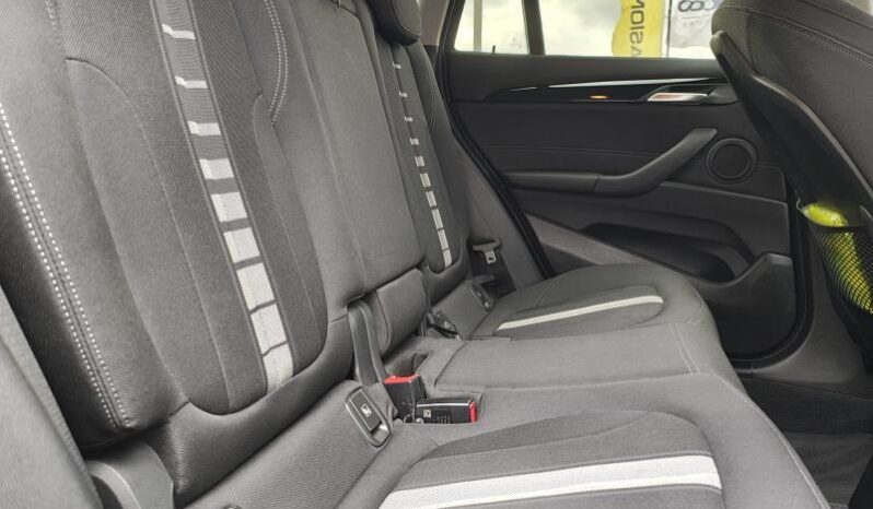 BMW Serie X X1 Sport Line / Auto / 18d complet