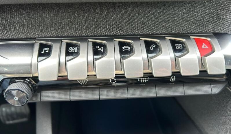 Peugeot 5008 Allure Pack / 1.5 BlueHDI / EAT8 complet