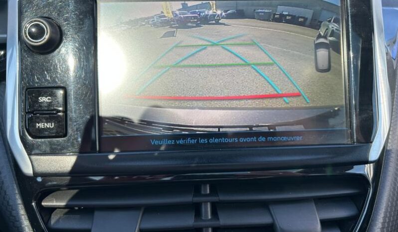 Peugeot 208 EAT6 / Tech Edition complet
