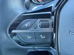 Peugeot 208 Allure / EAT8 / Carplay complet