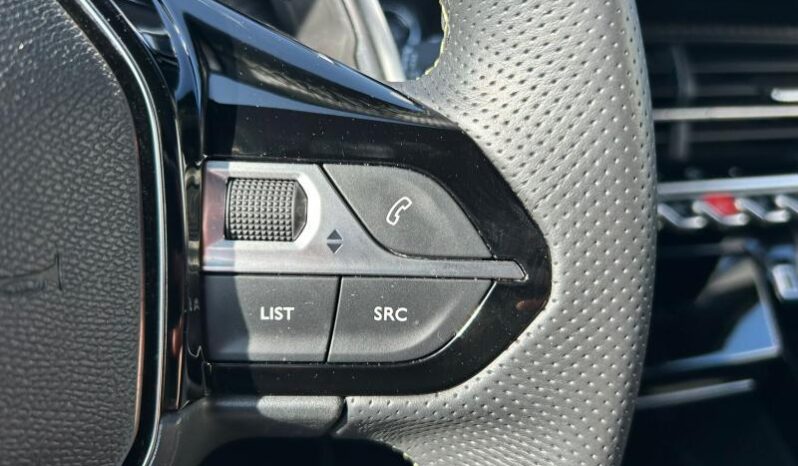 Peugeot 2008 GT / E-DSC6 / MHEV / 136ch complet