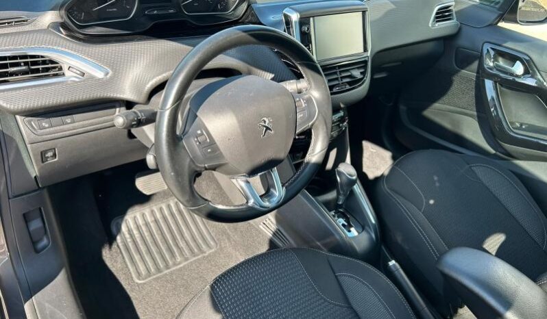 Peugeot 208 EAT6 / Tech Edition complet