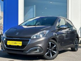 Peugeot 208 EAT6 / Tech Edition